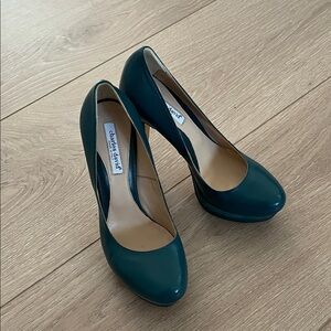 Charles David Green Pumps